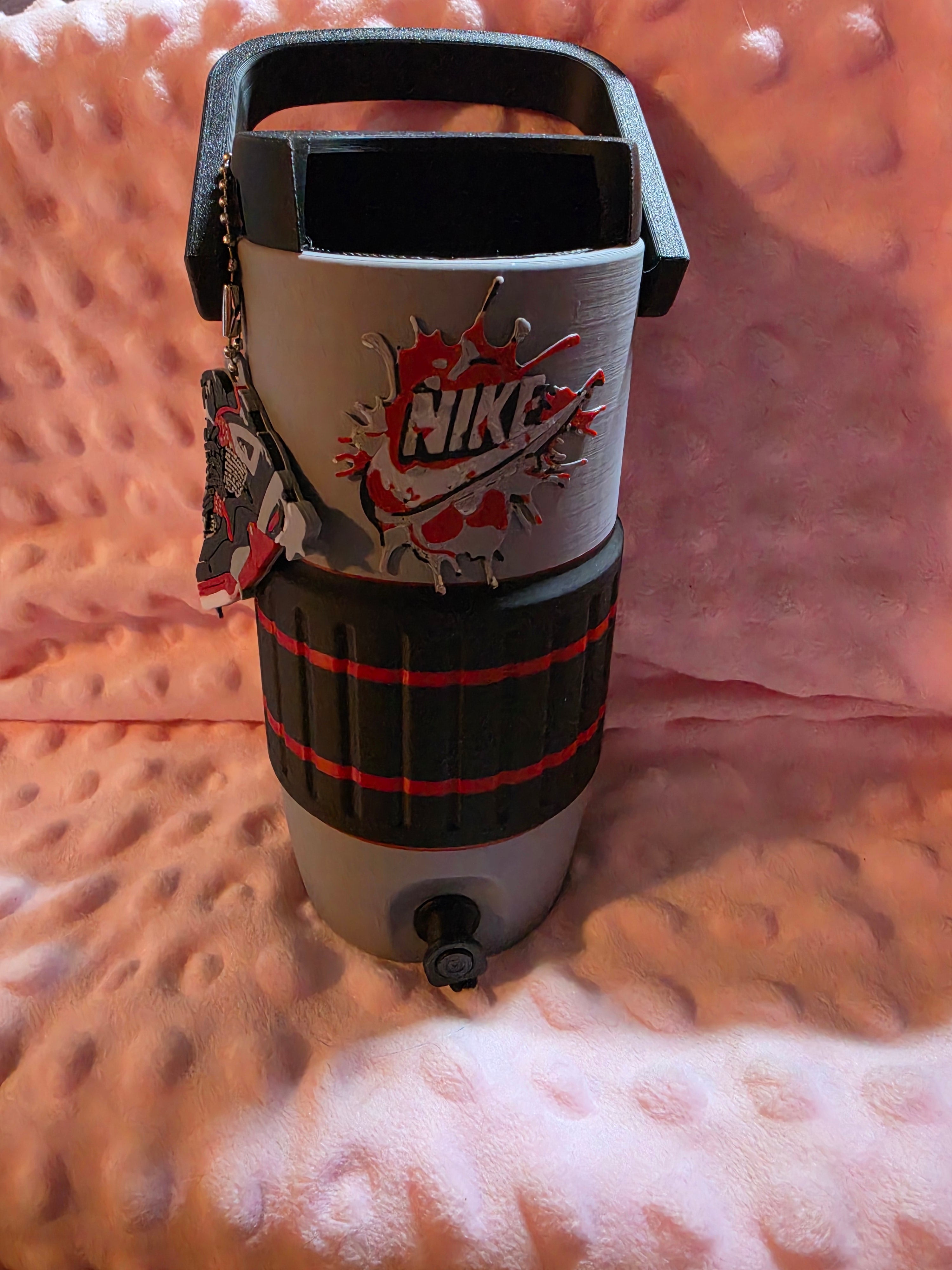 12 Oz skinny cooler